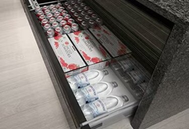 シティタワー大阪本町の足元スライド式収納