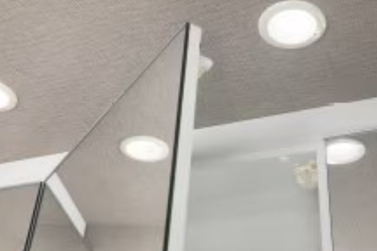 シティタワー大阪本町の耐震ラッチ